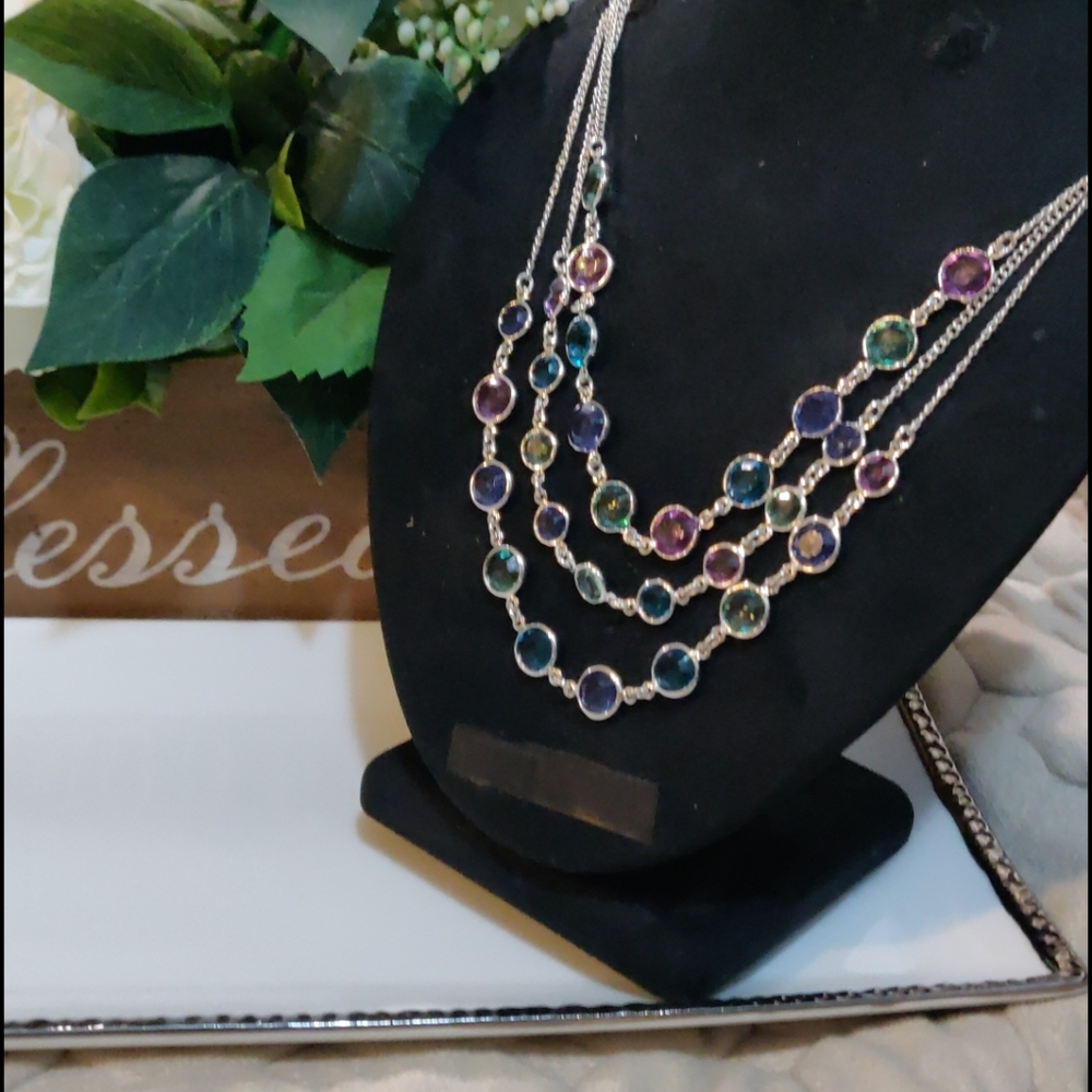 NEW! GLORIA VANDERBILT  Necklace
